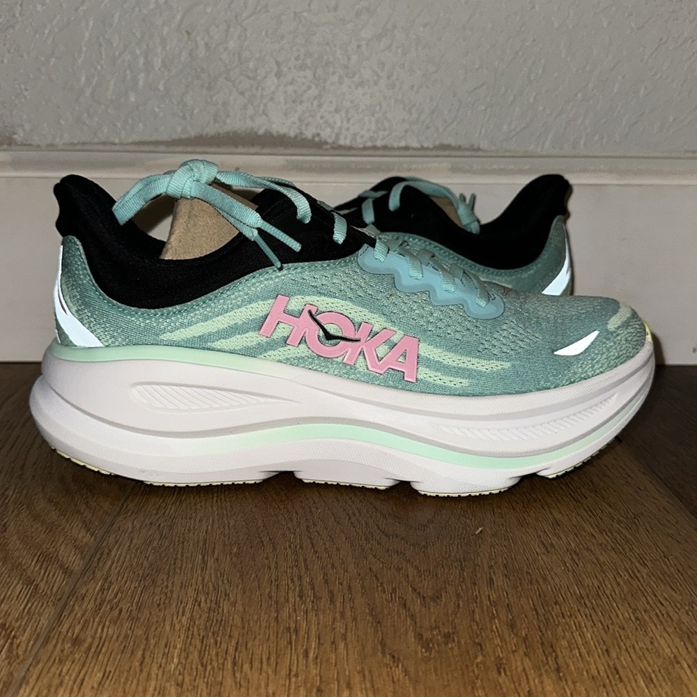 Women’s Hoka Bondi 9